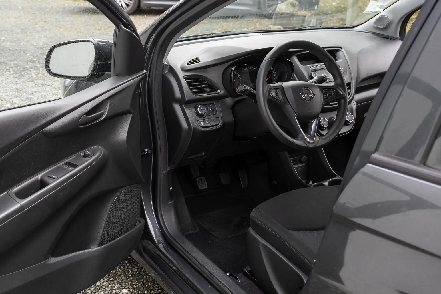 Intérieur Opel Karl après nettoyage Alion Detailing