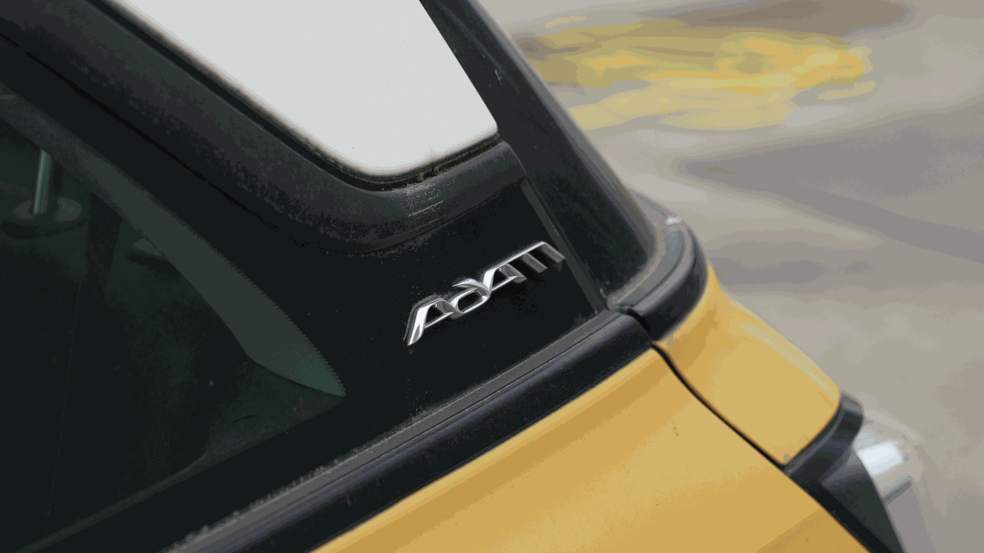 Sigle Opel Adam avant nettoyage Alion Detailing